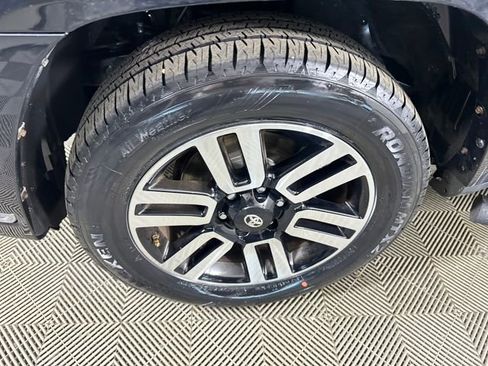 Used 2016 Toyota 4Runner Limited image 10