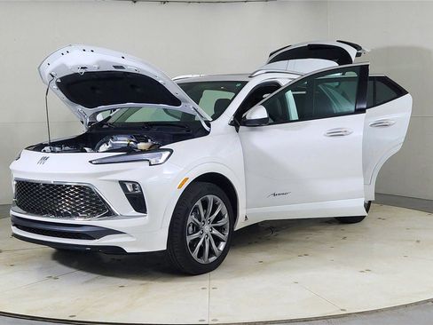 Used 2026 Buick Encore GX Avenir w/ Avenir Technology Package image 10