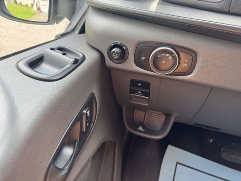 Used 2022 Ford Transit 250 148 High Roof AWD image 11