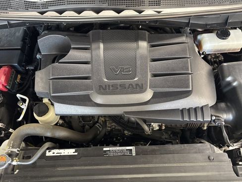 Used 2024 Nissan Titan SV w/ SV Bronze Edition Package image 45