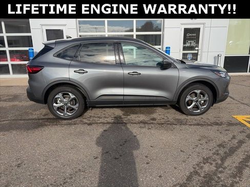 Used 2025 Ford Escape ST-Line w/ Tech Pack #1 image 8