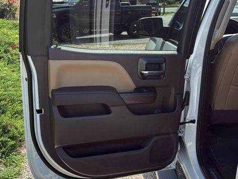 Used 2018 GMC Sierra 1500 Denali w/ Denali Ultimate Package AWD/4WD image 38