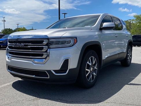Used 2020 GMC Acadia SLE w/ LPO, Floor Liner Package FWD image 3