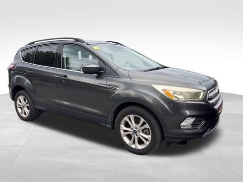 Used 2018 Ford Escape SE AWD/4WD image 5