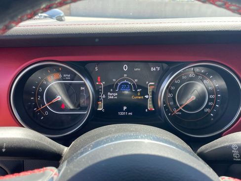 Used 2023 Jeep Wrangler Unlimited Rubicon image 9