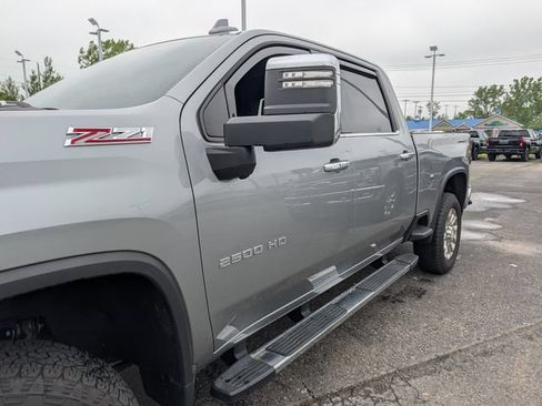 Used 2025 Chevrolet Silverado 2500 LTZ w/ LTZ Plus Package AWD/4WD image 5