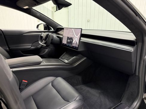 Used 2023 Tesla Model S Plaid image 14