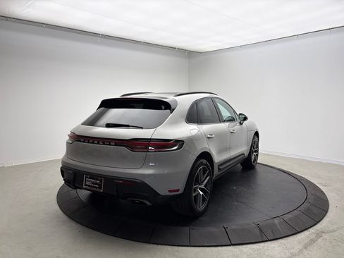 Certified 2023 Porsche Macan AWD/4WD image 7