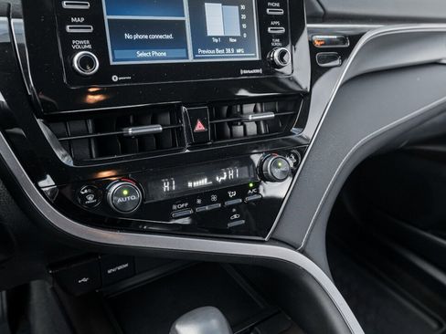 Used 2023 Toyota Camry SE image 27