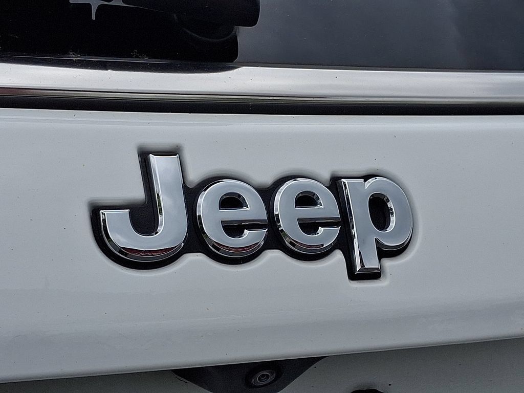 Used 2025 Jeep Compass Limited AWD/4WD image 32