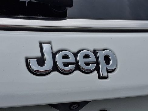 Used 2025 Jeep Compass Limited AWD/4WD image 32