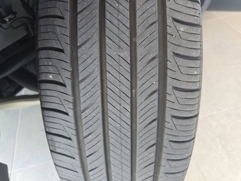 Used 2025 Ford Explorer Active image 35