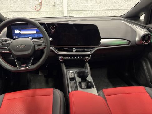 Used 2024 Chevrolet Equinox EV RS image 10