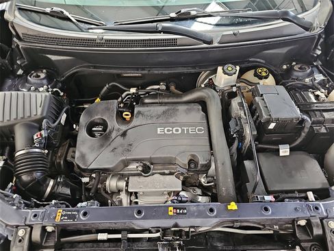 Used 2018 Chevrolet Equinox LS image 28