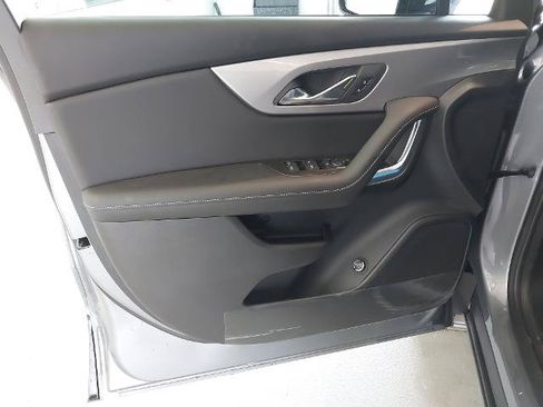 New 2026 Chevrolet Blazer LT w/ Convenience Package FWD image 24
