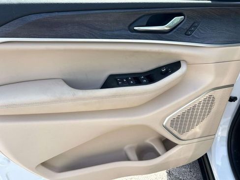 New 2025 Jeep Grand Cherokee Limited w/ Luxury Tech Group II image 12