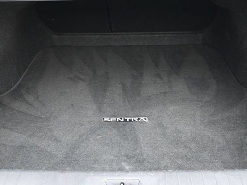 Used 2025 Nissan Sentra SR FWD image 29