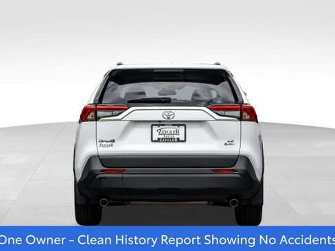 Certified 2025 Toyota RAV4 LE AWD/4WD image 6