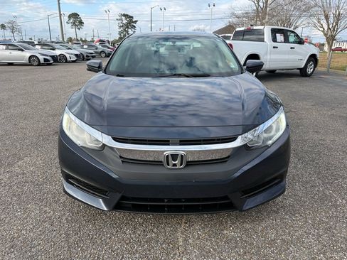 Used 2017 Honda Civic EX image 3