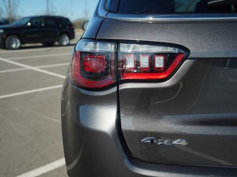 Used 2022 Jeep Compass Latitude image 38