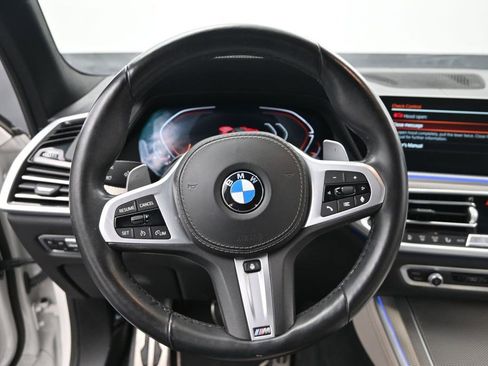 Used 2021 BMW X5 xDrive40i w/ M Sport Package AWD/4WD image 11