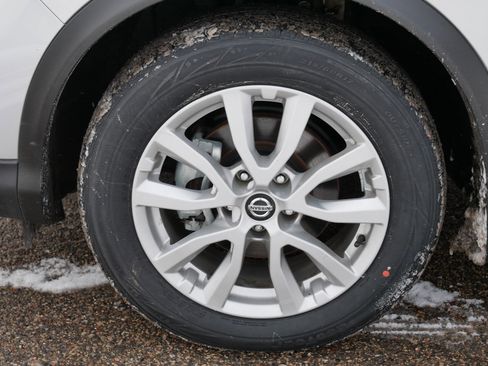 Certified 2022 Nissan Rogue Sport S image 15