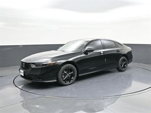 New 2025 Honda Accord SE image 1
