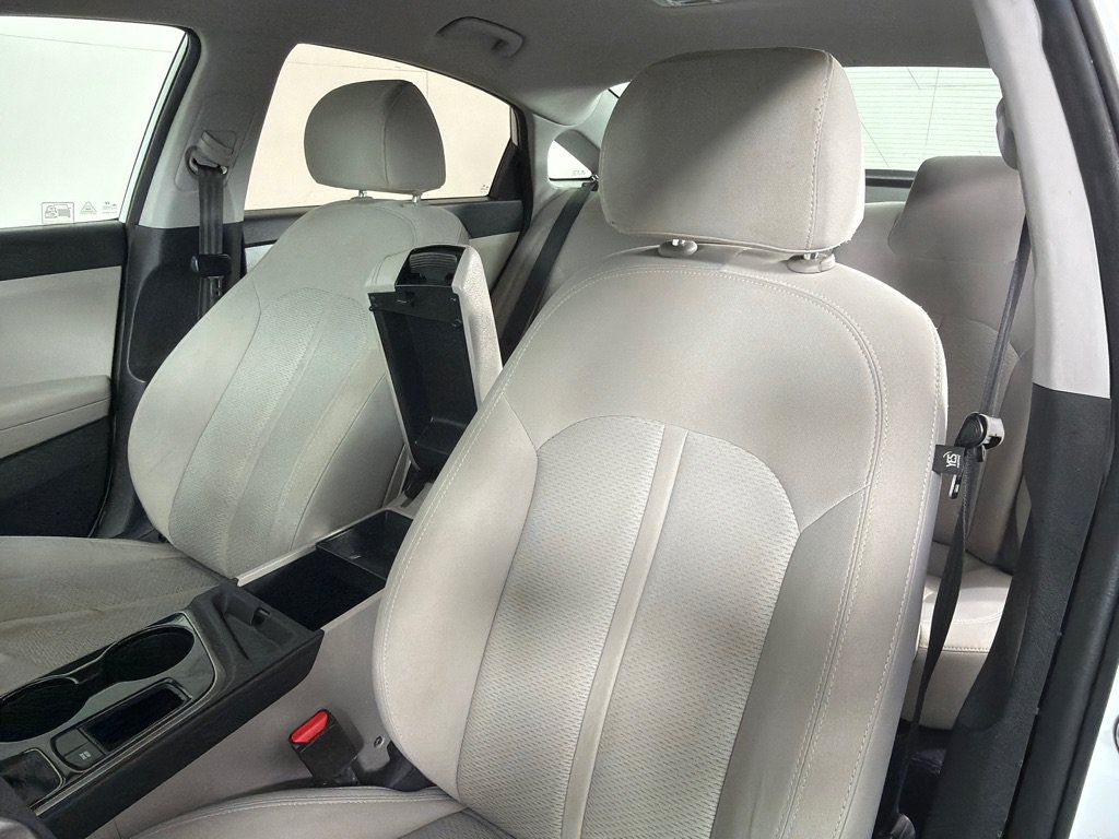 Used 2018 Hyundai Sonata SE FWD image 12
