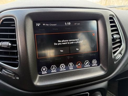 Used 2018 Jeep Compass Trailhawk w/ Cold Weather Group image 28