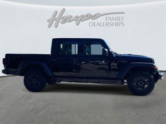 New 2026 Jeep Gladiator Sport video 3