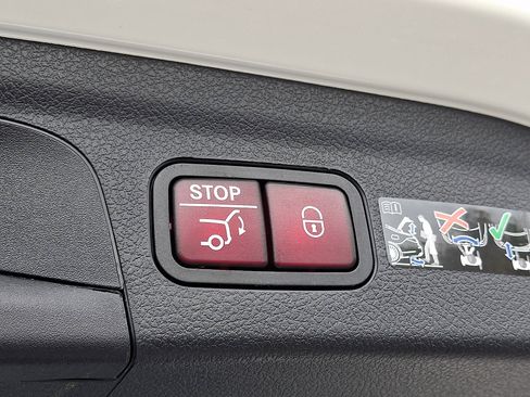 Certified 2026 Mercedes-Benz GLE 350 4MATIC image 30