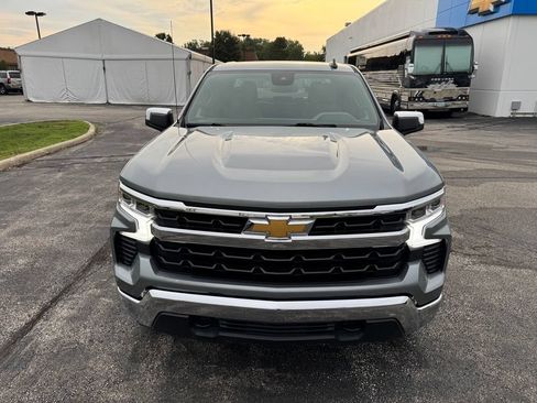 Used 2025 Chevrolet Silverado 1500 LT AWD/4WD image 2