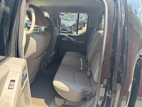 Used 2016 Nissan Frontier SV w/ SV Value Truck Package AWD/4WD image 25