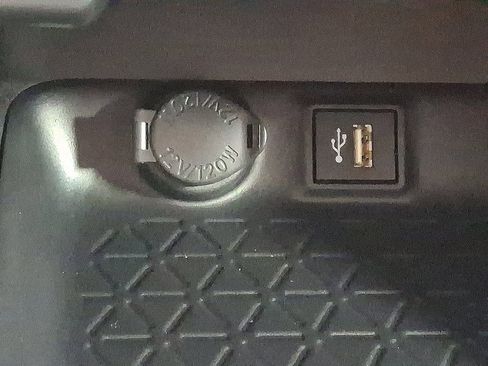 New 2025 Toyota RAV4 XLE image 13