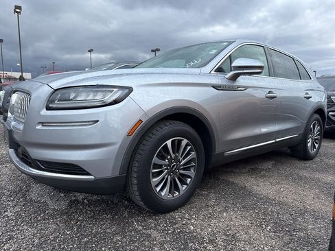 Certified 2022 Lincoln Nautilus FWD w/ Premium Package image 2