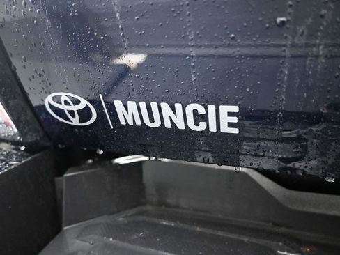 Used 2024 Toyota Tundra Limited AWD/4WD image 39
