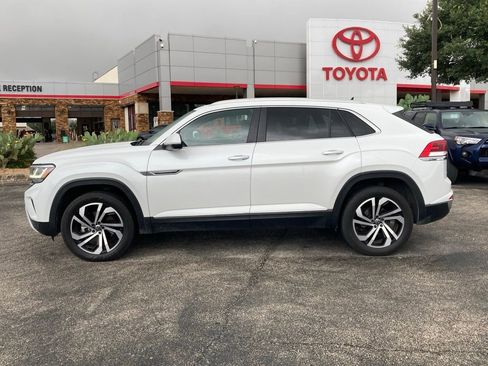 Used 2023 Volkswagen Atlas Cross Sport SEL AWD/4WD image 7