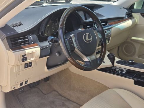 Used 2015 Lexus ES 350 w/ Premium Package FWD image 13