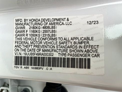 Used 2024 Acura TLX w/ Technology Package image 31