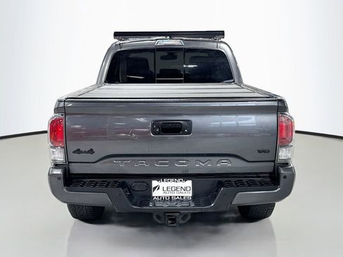 Used 2022 Toyota Tacoma Limited AWD/4WD image 9
