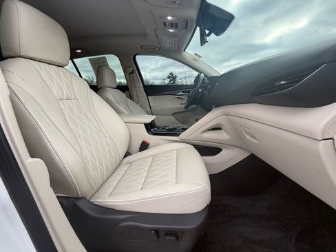 Used 2023 Buick Envision Avenir image 34