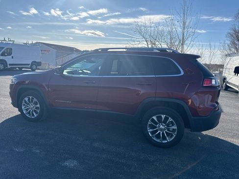 Used 2021 Jeep Cherokee Latitude Plus image 3