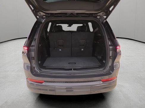 New 2026 Jeep Grand Cherokee L Limited image 22