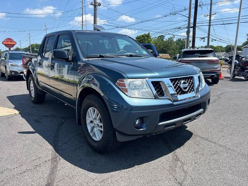 Used 2014 Nissan Frontier SV w/ SV Value Truck Package AWD/4WD image 8