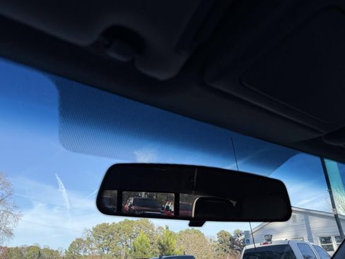 Used 2015 Toyota Tacoma 4x4 Access Cab image 42