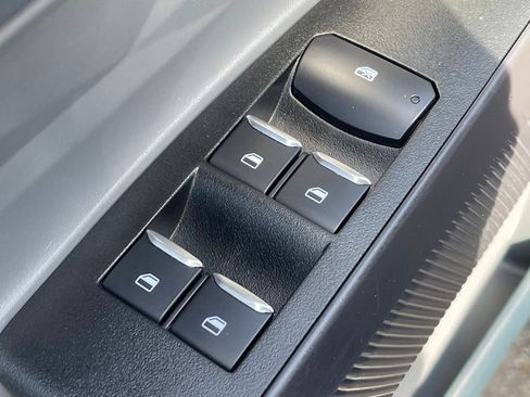 Used 2023 Ford Maverick XL image 17