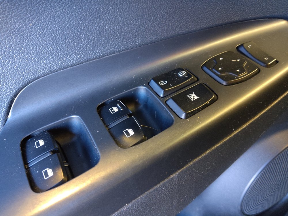 Used 2018 Hyundai Kona SE FWD image 27
