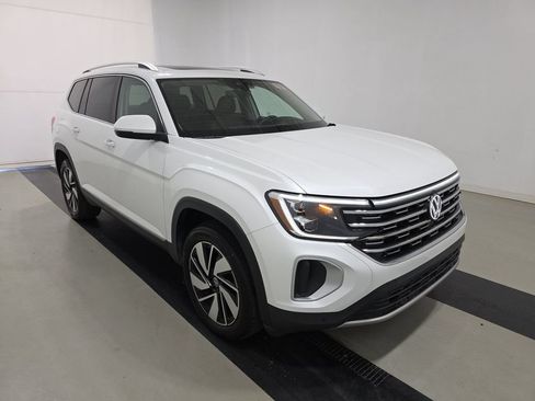 Used 2024 Volkswagen Atlas SEL AWD/4WD image 1