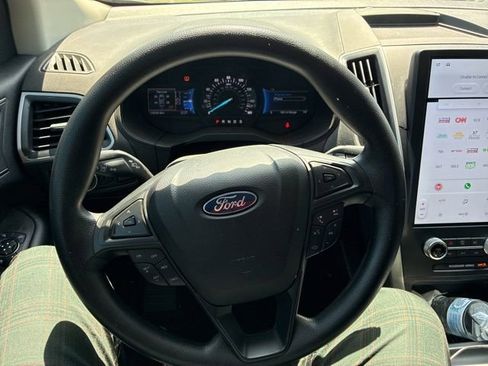 Used 2024 Ford Edge SE w/ Black Appearance Package AWD/4WD image 13