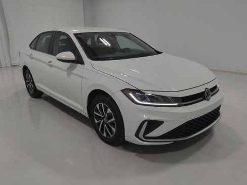 Used 2025 Volkswagen Jetta S FWD image 13